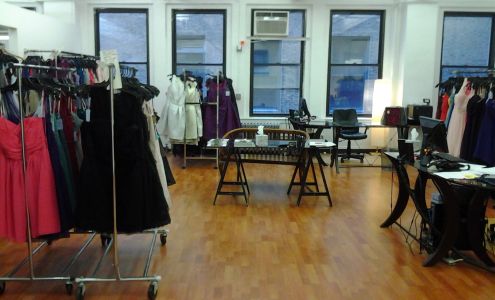 Here Comes the Bridesmaid - Bridesmaids.com