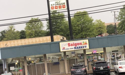 Little Saigon Market, or Bách Thảo gần Costco.