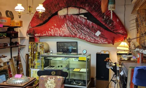 Olde Inverness Antiques