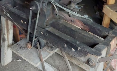 Red Barn Crafts & Antiques