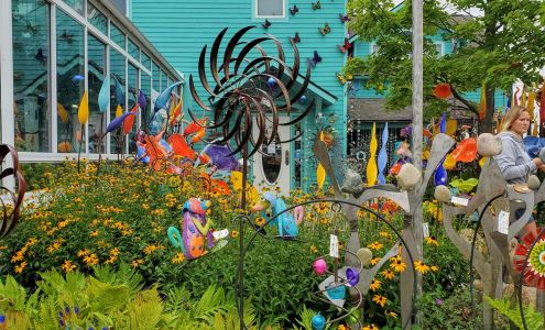 Suttons Bay Galleries