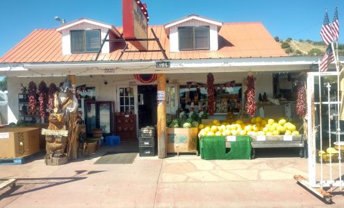 Romero's Fruit & Veggie Stand Hernandez