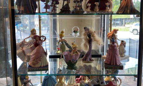 Gloria's Added touch