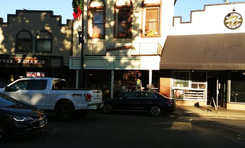 Clint's Trophy Mart, Antiques, Vintage & Cool Stuff