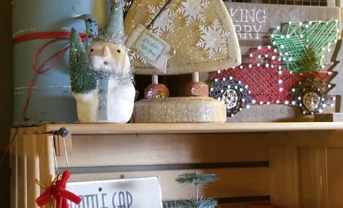 Karen's Basket Factory & Country Store