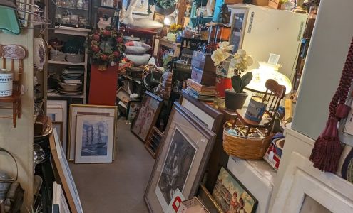 Friendship Cottage Antiques