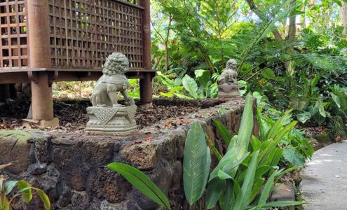Kahaluʻu Gallery and Gardens