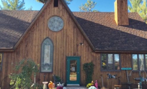 River's Edge Antiques & Quilt Loft