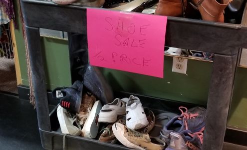 Cast-Off Mammoth Lakes