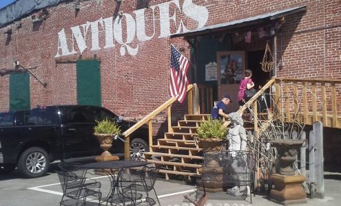 Payne Mill Village Antique Mall