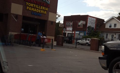 La Fiesta Market