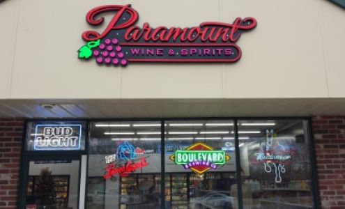 Paramount Wine and Spirits Manhattan