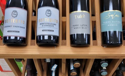 Atlantic Beach Wine and Whisky Boutique Atlantic Beach