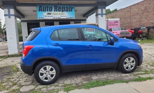 Clarence Avenue Services Station