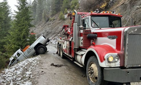 Willettes 24 Hour Towing Service