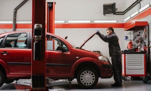 Metz Auto Glass & Auto Storage Inc