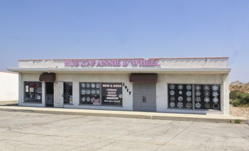 Hub Cap Annie & Wheels