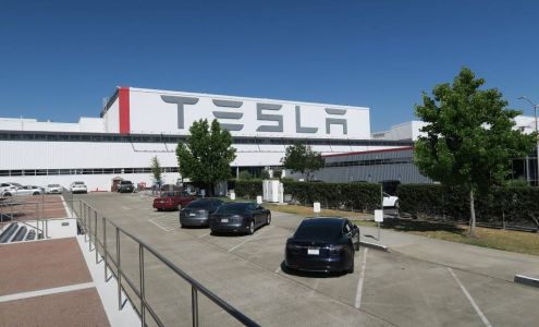 Tesla Service Center