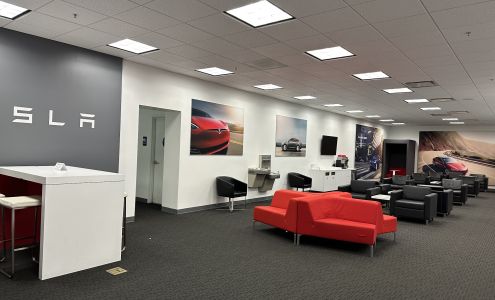 Tesla Service Center