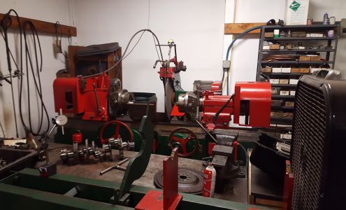 Lunds Engine , Machine & Garage