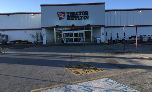 Tractor Supply Crossville