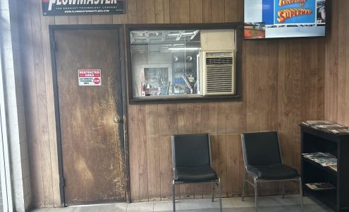 Bonnie & Clyde's Muffler Center