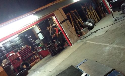 David's Tire Shop & Service Signal Hill