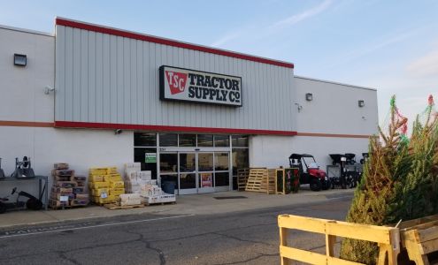Tractor Supply Millington