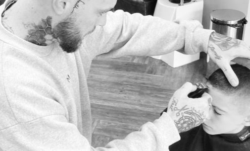 John Wesley Salon 225 N Cherry St, Monticello Florida 32344