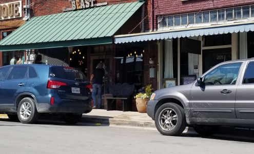 Bearded Beast 203 York Ave, Weatherford Texas 76086