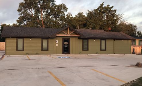 Flourish Salon Suites 205 S Lake Dallas Dr, Lake Dallas Texas 75065