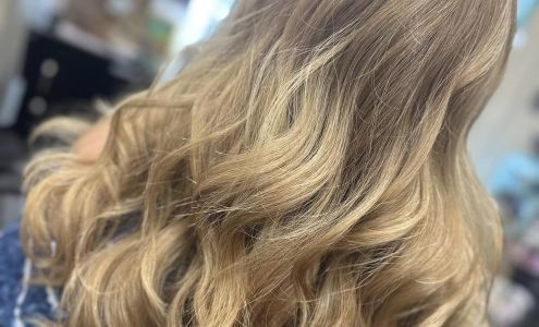 Alchemy Hair located inside of Phenix Salon Suites, 4840 South 76th Street SUITESuite 102, Greenfield Wisconsin 53220