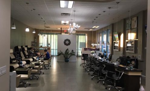 Blooming Nails and Spa