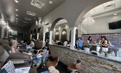 Royal Touch Nails & Spa