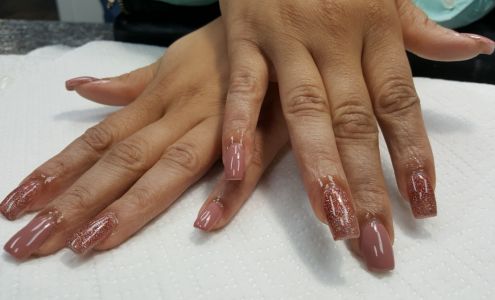 Just Nails by Marie 15565 Northland Dr suite 821 east, Southfield Michigan 48075