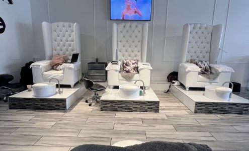Pardon My French Nail Bar + Beauty Lounge
