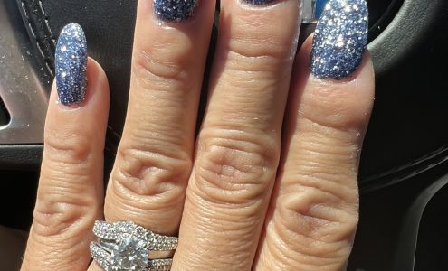 Solar Nails & Day Spa