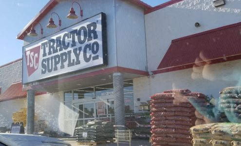 Tractor Supply Del Rio