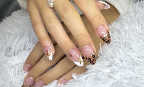 DIAMOND NAILS & SPA 11581 Gladiolus Dr, Fort Myers Florida 33908