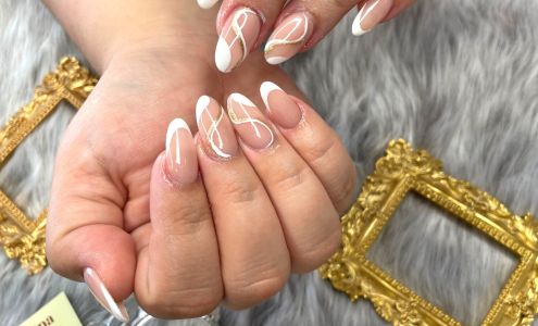 Queens Nails & Spa