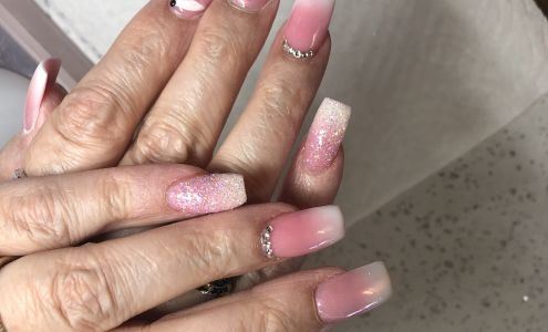 Vivian's Nail & Spa