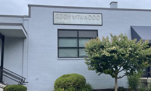 Room With A Doo