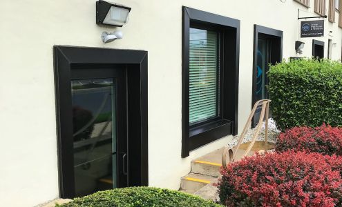 Live Well Medicine Acupuncture & Massage