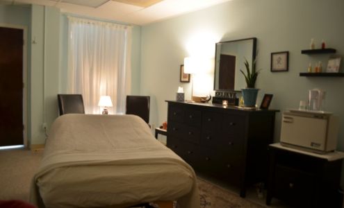 Sandi De'ak Studio - Facials & Massage, Sandi De'ak, LMT 288 E Jewett Blvd suite 1000, White Salmon Washington 98672