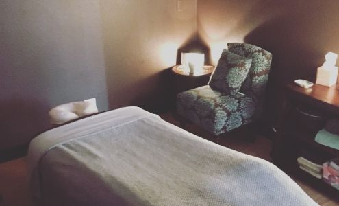 Hannabliss Massage and Bodywork 1100 E Marina Dr STE 100, Hood River Oregon 97031