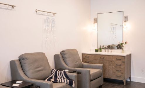 Remède IV Therapy + Aesthetics