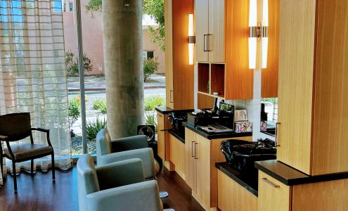 Damon’s Barber & Beauty Shop