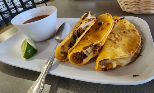 Guy plaza Barber shop 1140 Main St, Dunedin Florida 34698