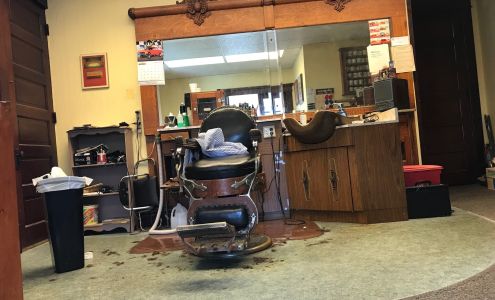 Gary's Barber Shop 219 N Main St, Upland Indiana 46989