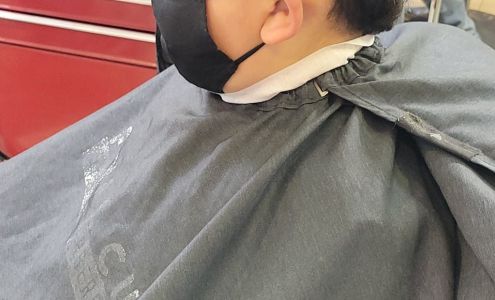 Final Cut Sports Barbershop Maplewood Mall, 3001 White Bear Ave, Maplewood Minnesota 55109